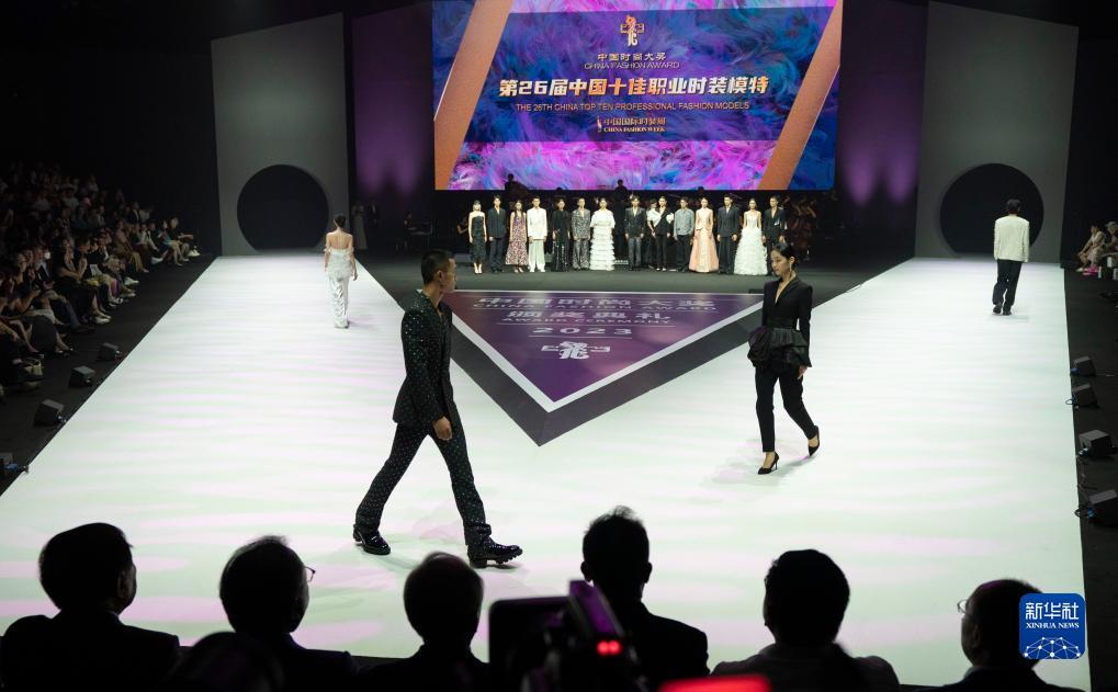 黑桃官方网站